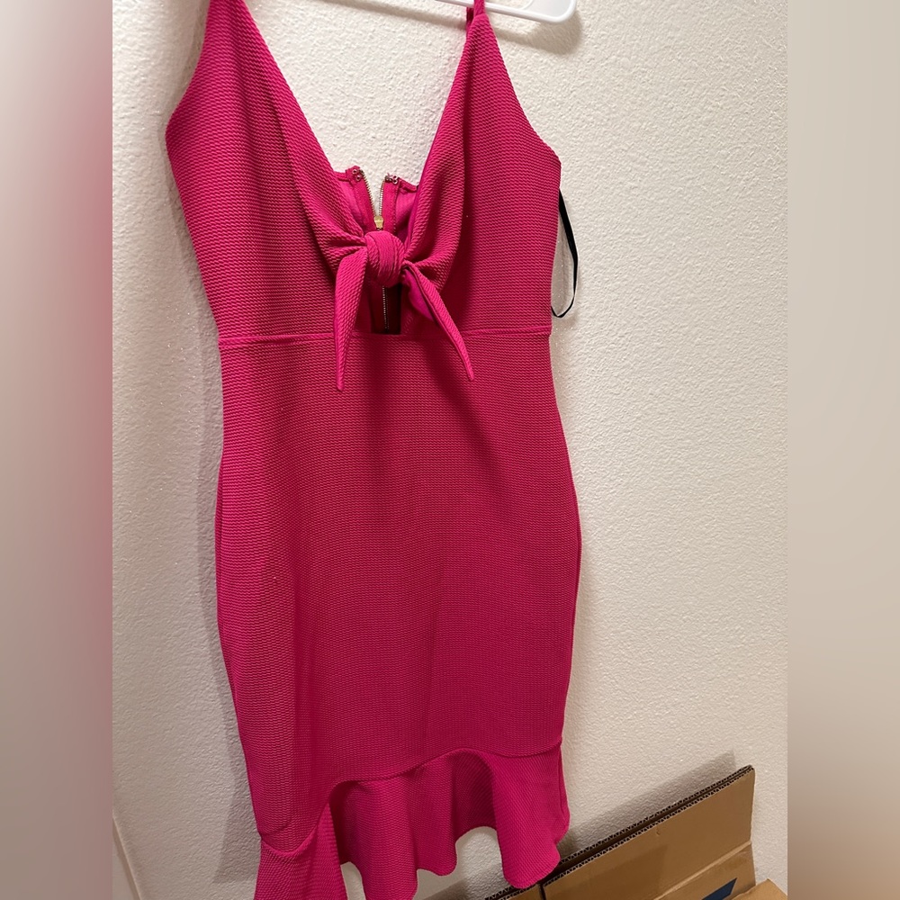 Guess fuchsia tie ruffle hem dress
